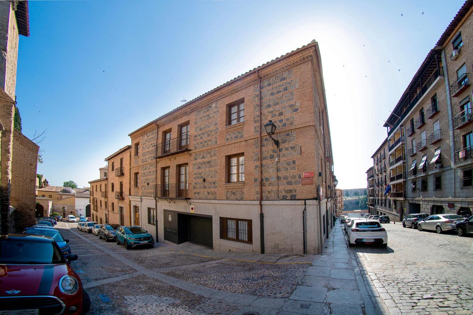 Cervantes 5 Collection - Greco Aparcamiento En El Edificio Toledo Ngoại thất bức ảnh