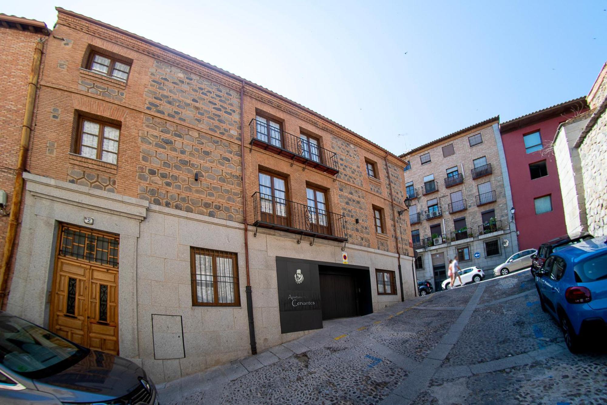 Cervantes 5 Collection - Greco Aparcamiento En El Edificio Toledo Ngoại thất bức ảnh