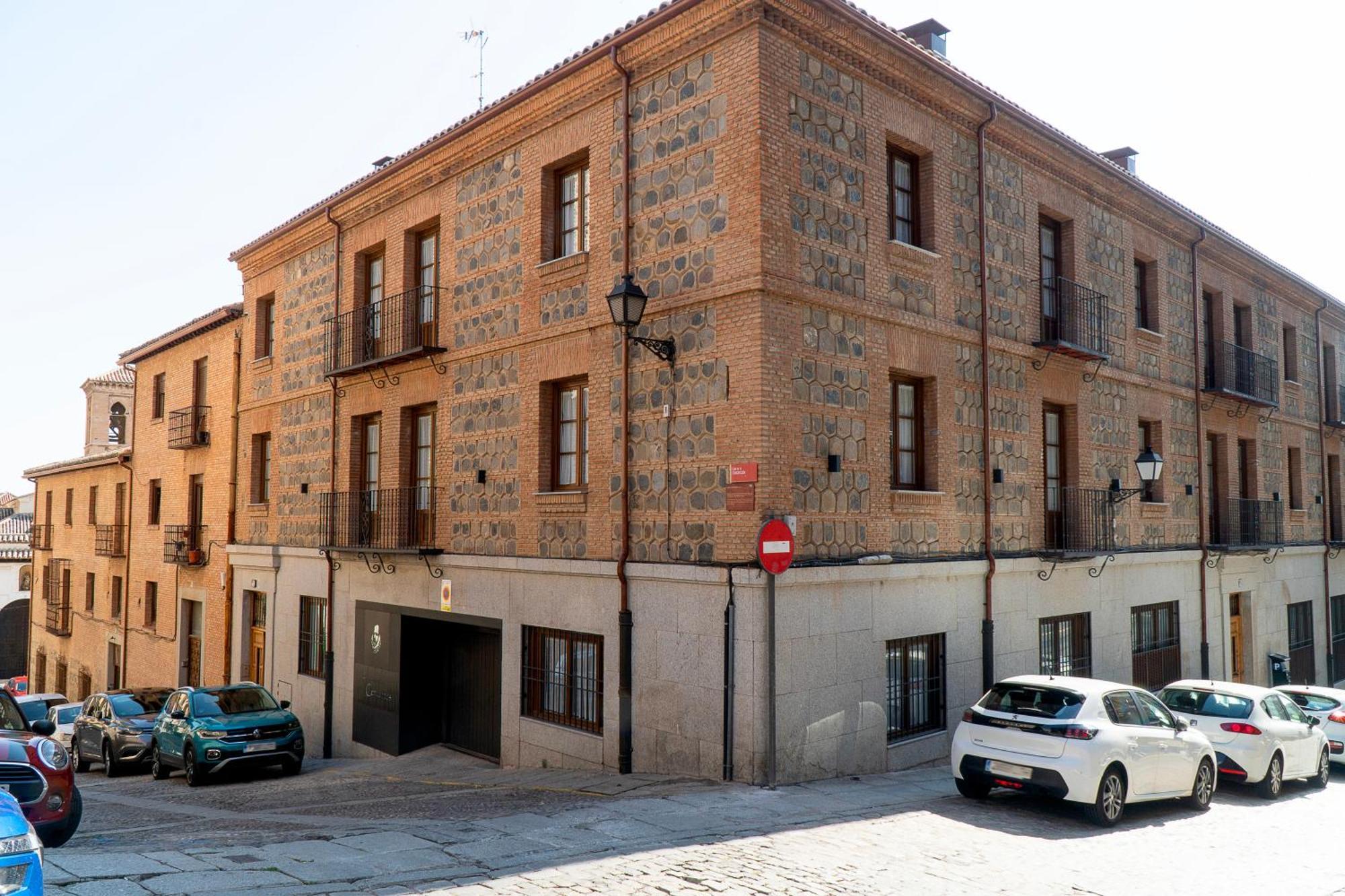 Cervantes 5 Collection - Greco Aparcamiento En El Edificio Toledo Ngoại thất bức ảnh